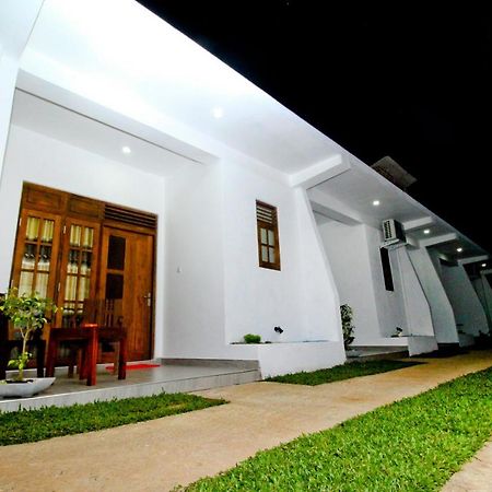 Sirisara Holiday Resort Anuradhapura Eksteriør billede